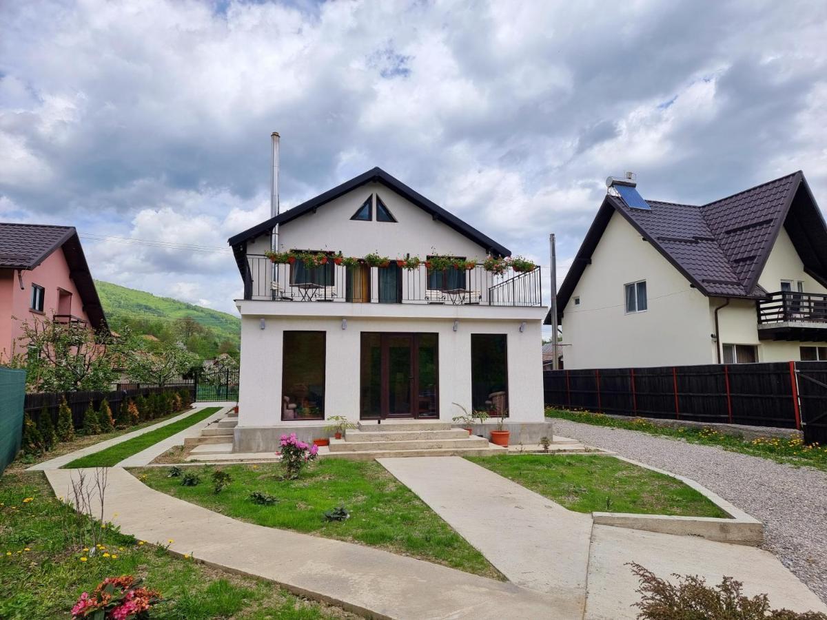 Hanul Doftana Trăisteni Esterno foto