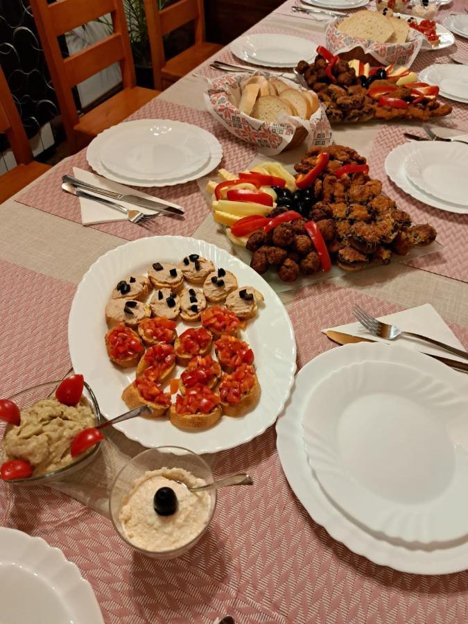 Hanul Doftana Trăisteni Esterno foto