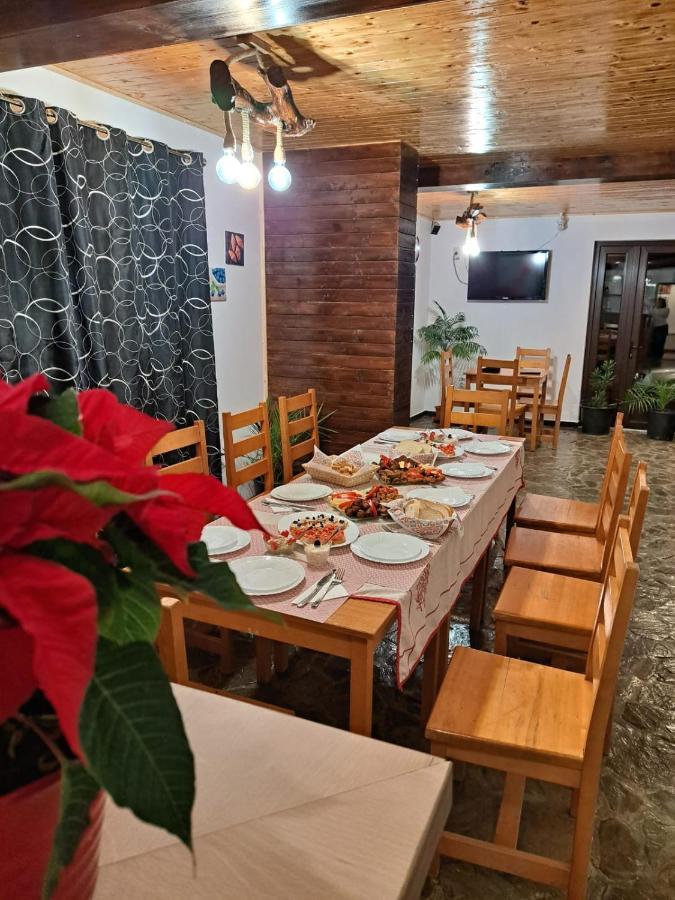 Hanul Doftana Trăisteni Esterno foto
